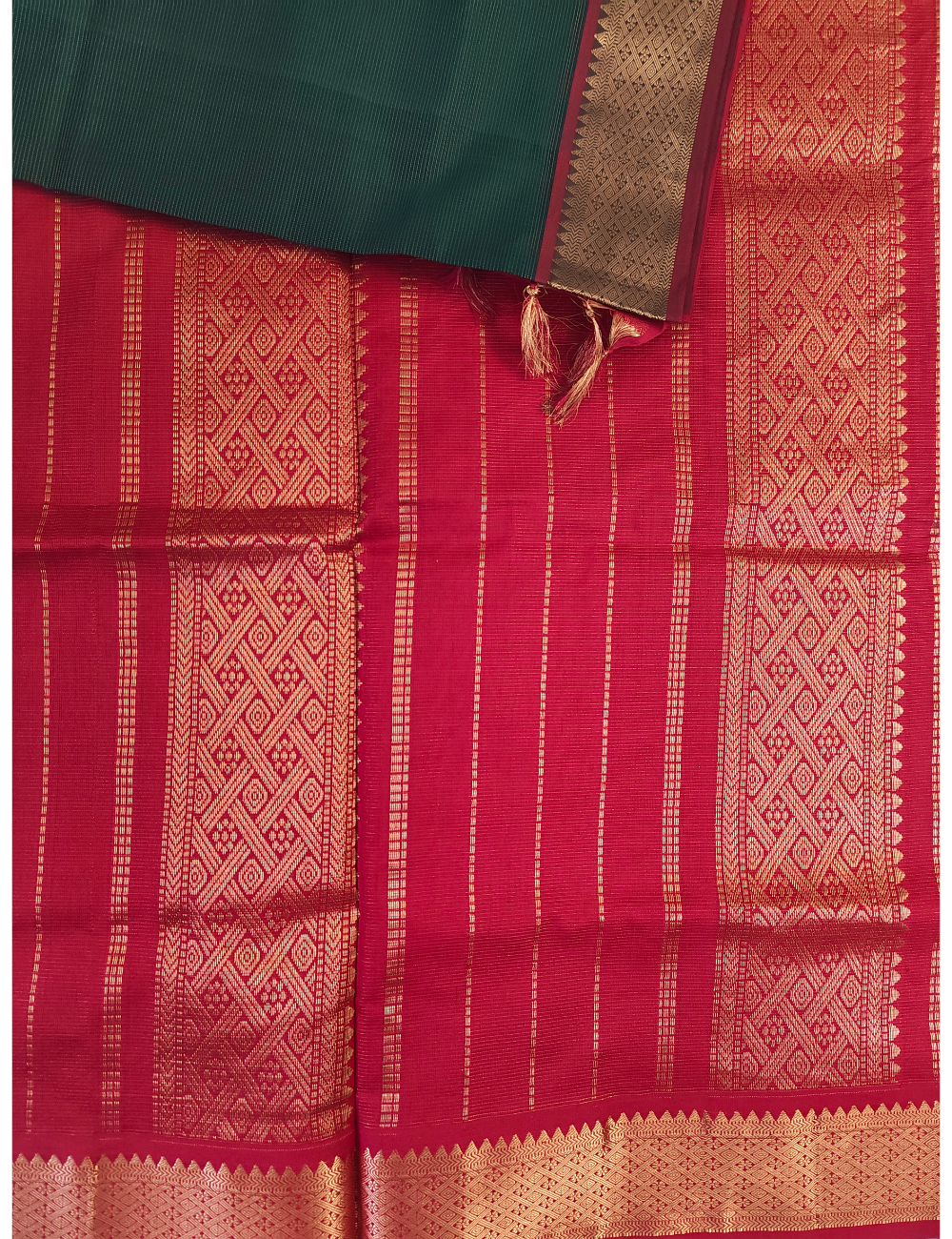 Semi Silk Cotton | Vairaoosi pattern | Bottle Green