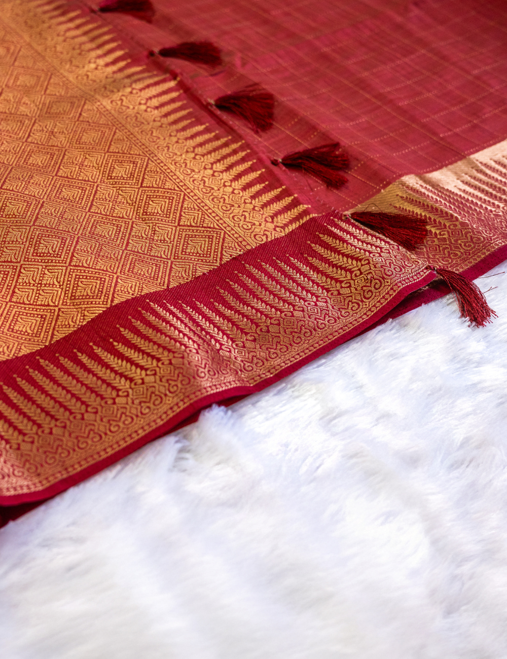 Brick Red Colour Semi Tussar Saree with Checks and Butta All Over - Rich Pallu
