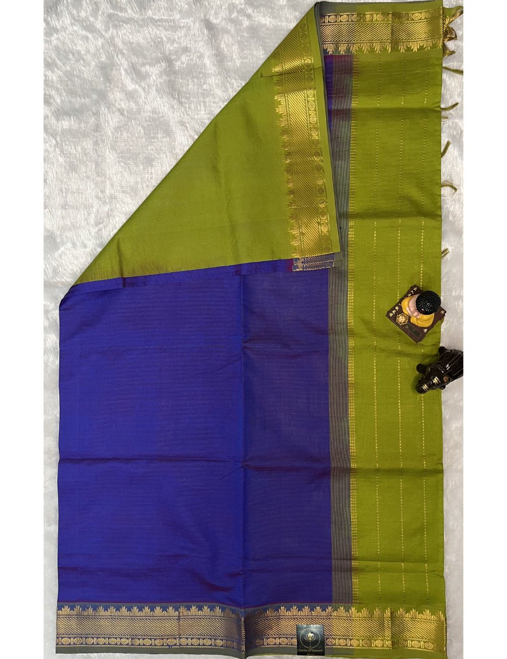 Semi Silk Cotton - Vairaoosi pattern - Ink Blue with Light Green