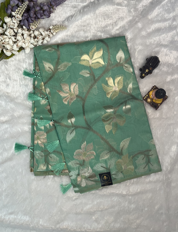 Linen Saree - Golden Jamdani Weaving Body - Pastel Green