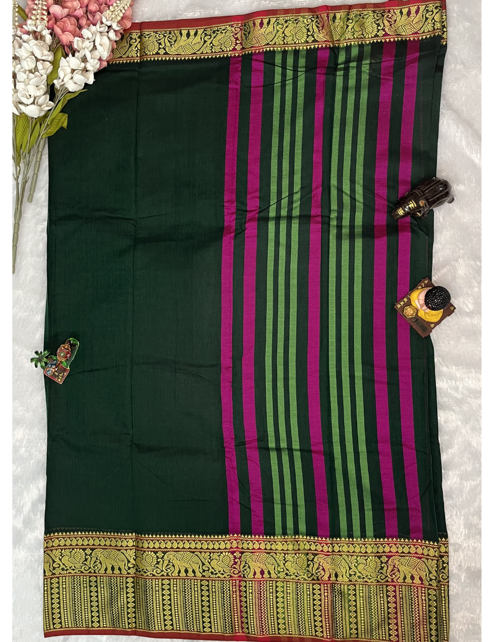 Narayanpet Cotton - Plain Bottle Green Saree with Big Thread Border
