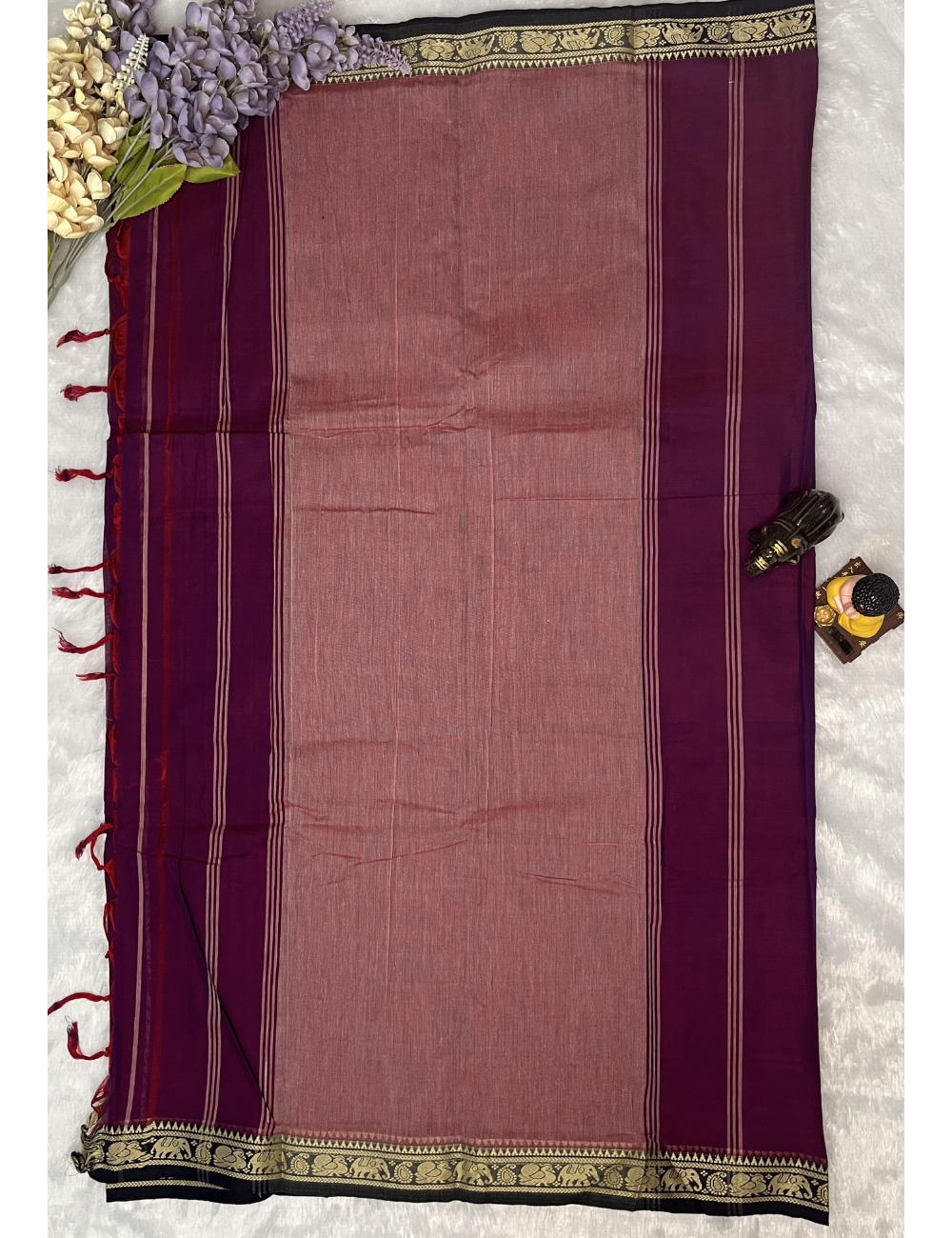 Narayanpet Cotton - Plain Magenta Saree - Small Mango Peacock Border